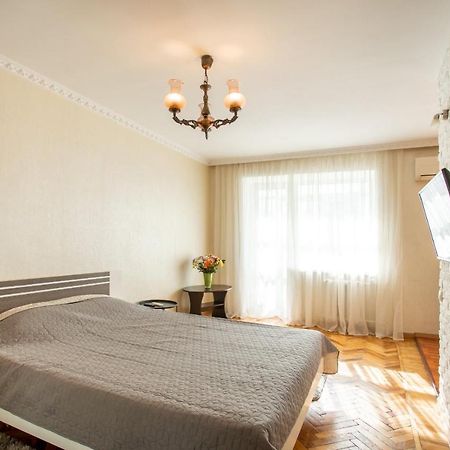Уютная квартира в центре Миколаїв Екстер'єр фото
